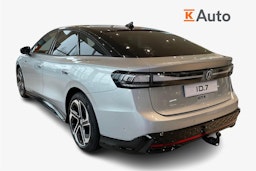 harmaa Volkswagen ID.7 2025 kuva 2.