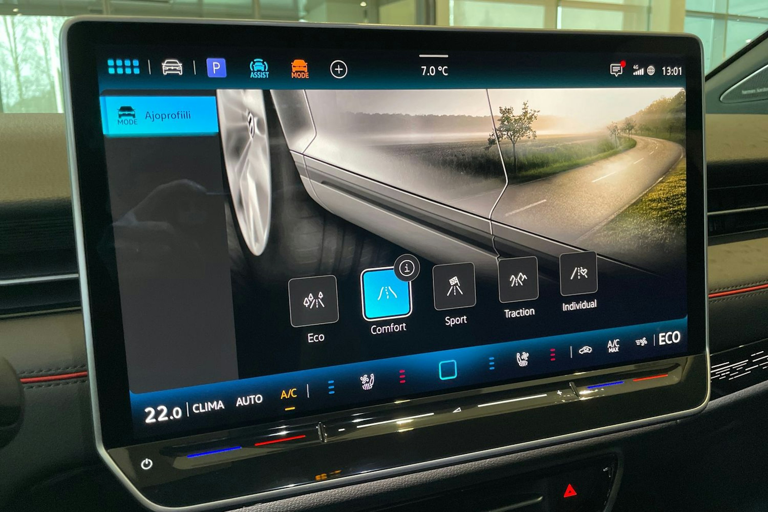 harmaa Volkswagen ID.7 2025 kuva 13.