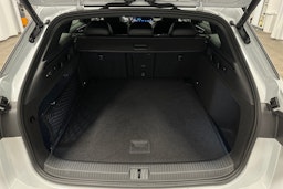 valkoinen Volkswagen ID.7 2025 kuva 14.