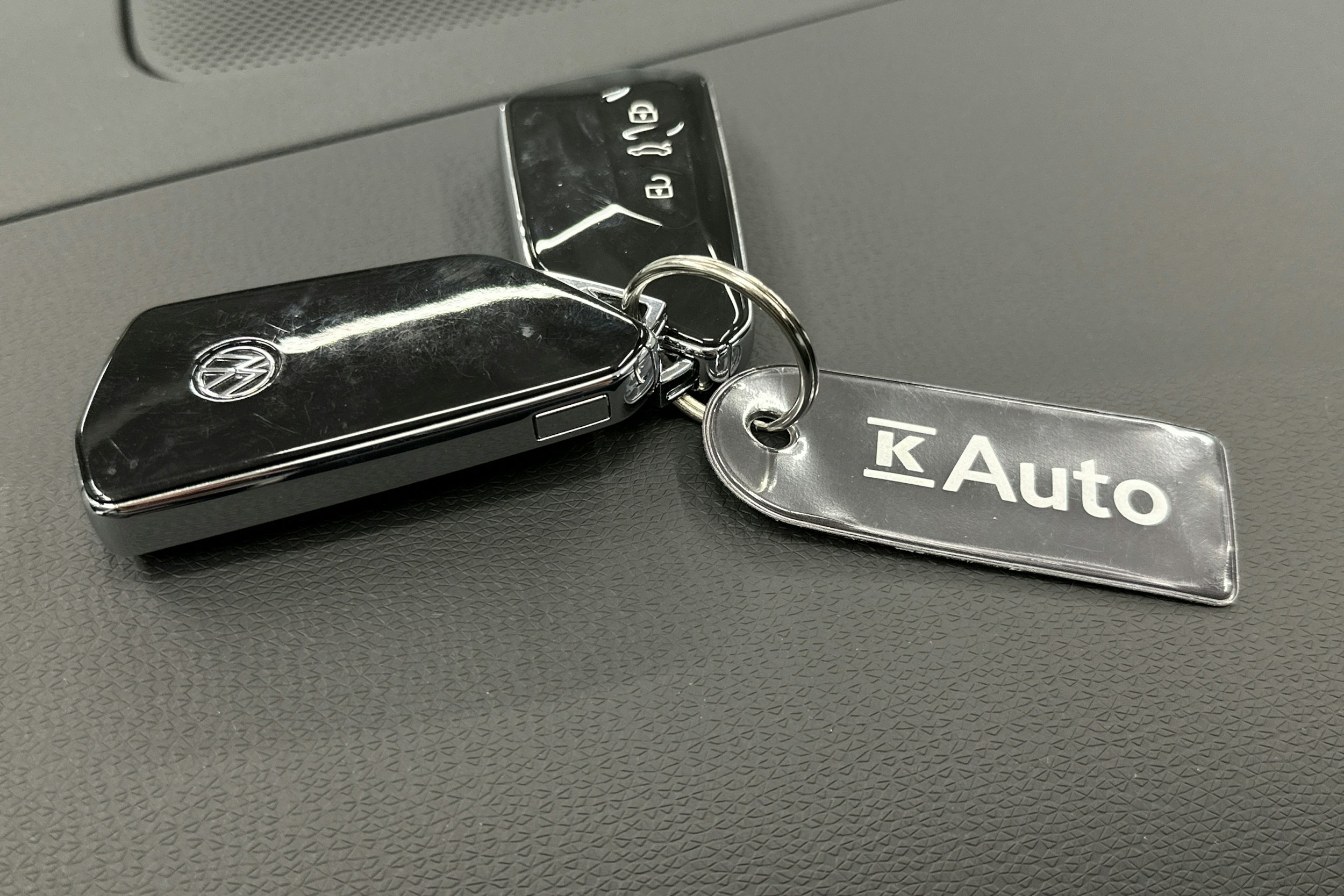 valkoinen Volkswagen ID.7 2025 kuva 35.
