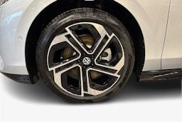 met. harmaa Volkswagen ID.7 2025 kuva 9.
