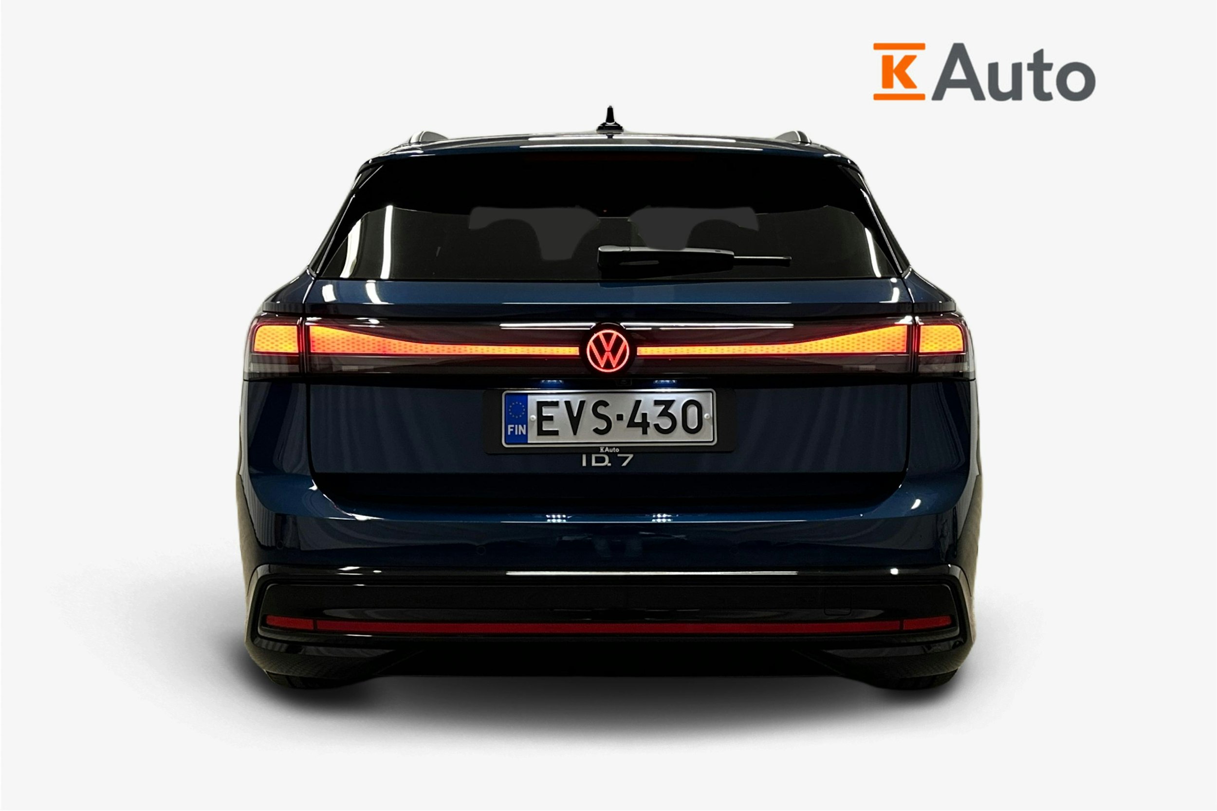 sininen Volkswagen ID.7 2025 kuva 3.