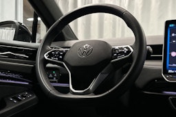 sininen Volkswagen ID.7 2025 kuva 20.