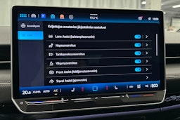 sininen Volkswagen ID.7 2025 kuva 28.