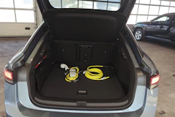 sininen Volkswagen ID.7 2025 kuva 13.