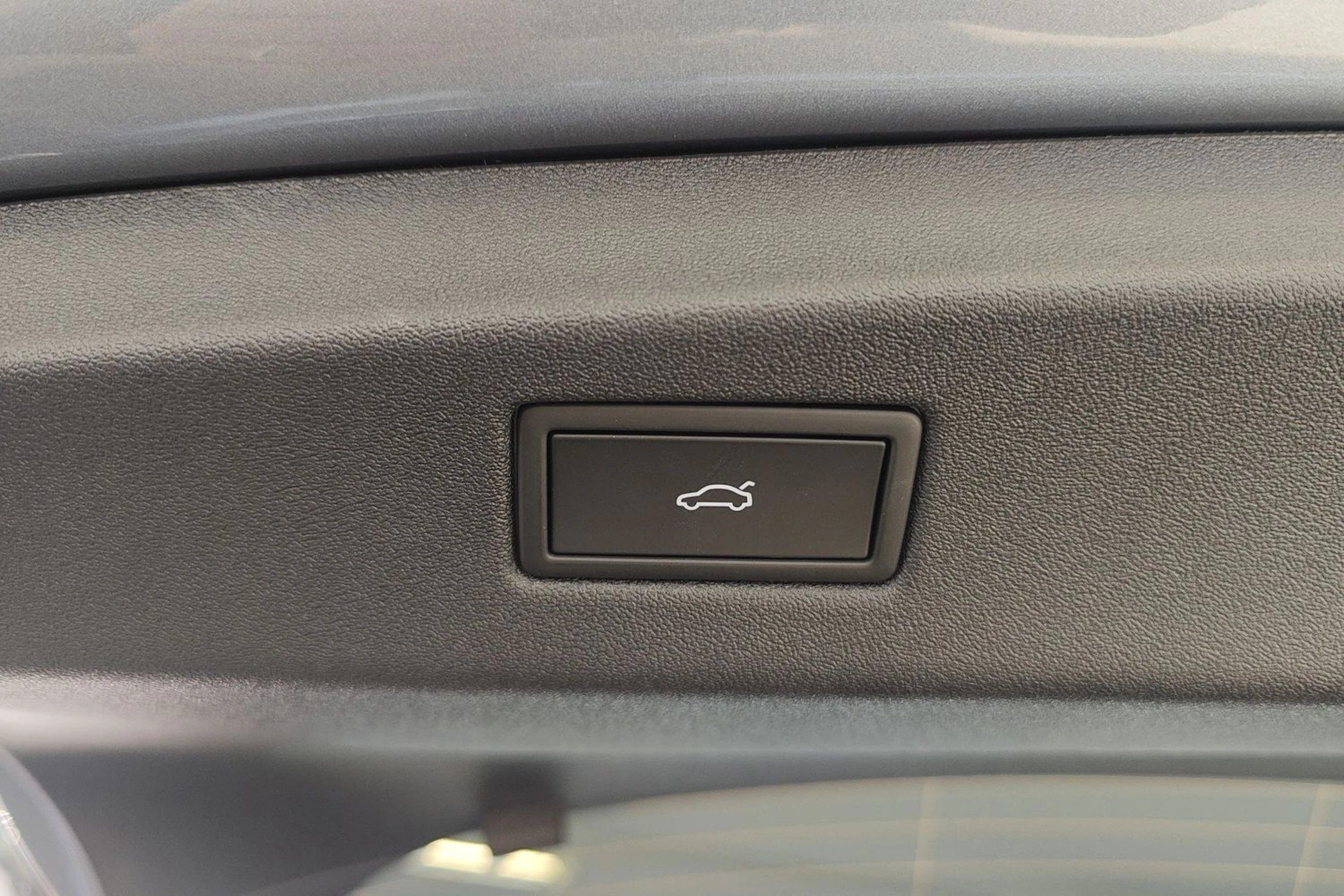 sininen Volkswagen ID.7 2025 kuva 16.