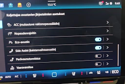 sininen Volkswagen ID.7 2025 kuva 22.