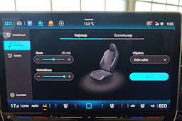 sininen Volkswagen ID.7 2025 kuva 24.