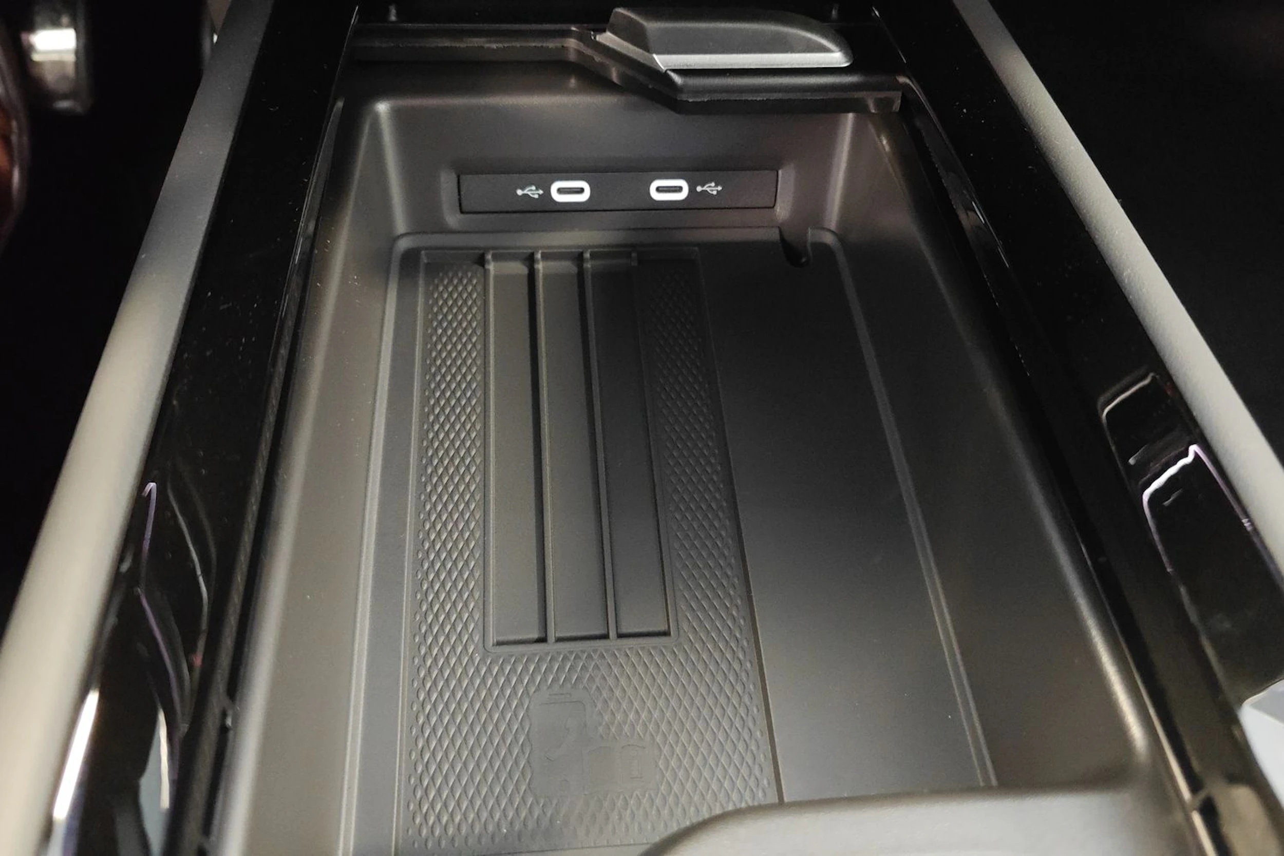 sininen Volkswagen ID.7 2025 kuva 25.