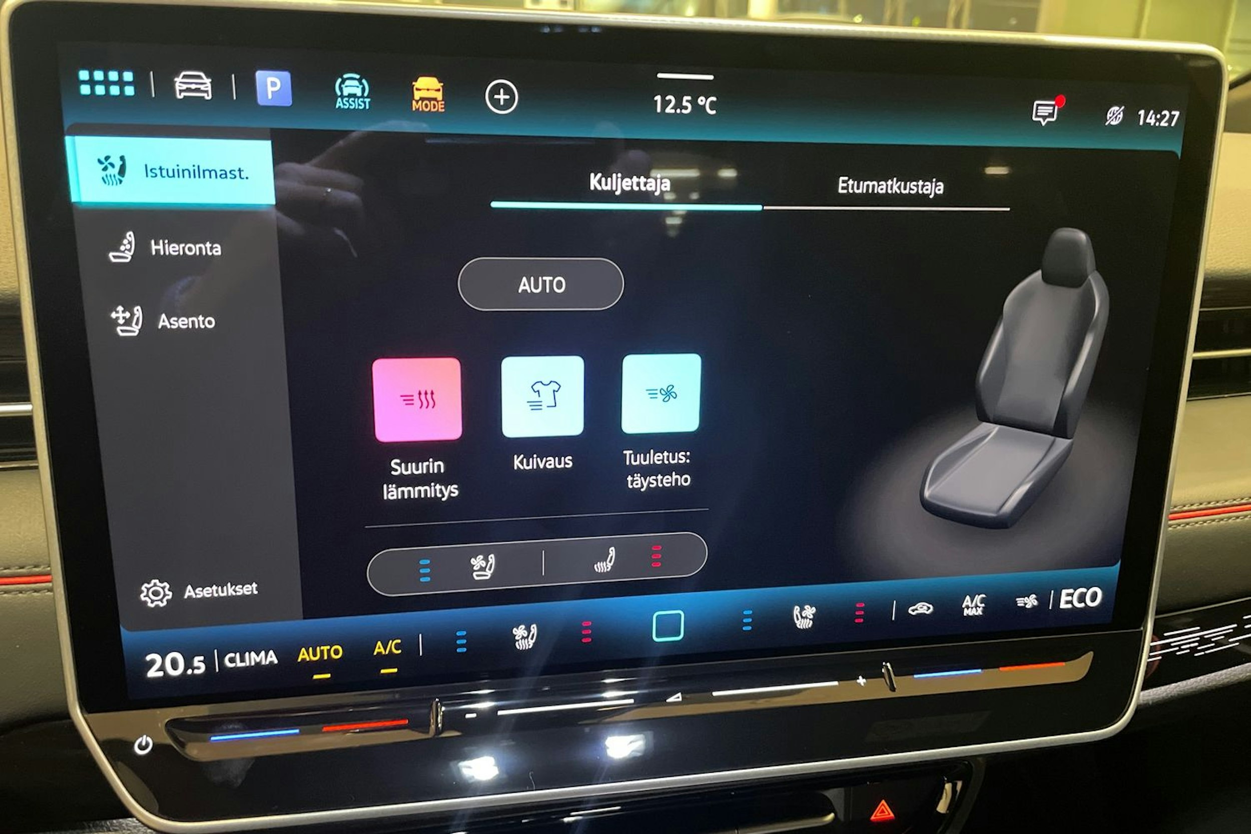 musta Volkswagen ID.7 2025 kuva 18.