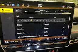 musta Volkswagen ID.7 2025 kuva 20.