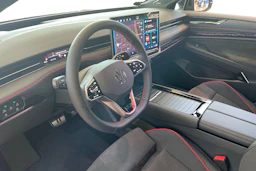 sininen Volkswagen ID.7 2025 kuva 6.