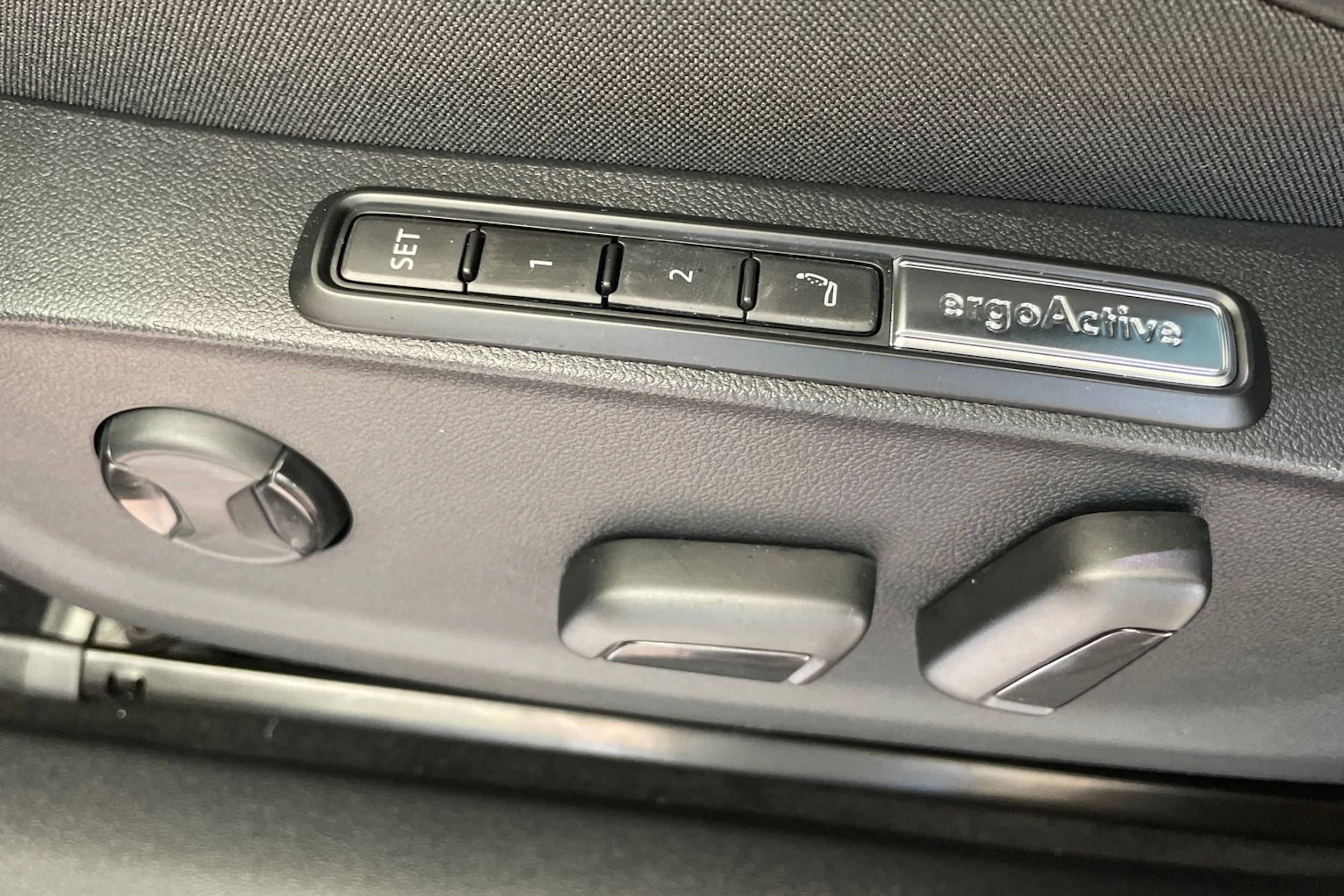 sininen Volkswagen ID.7 2025 kuva 11.