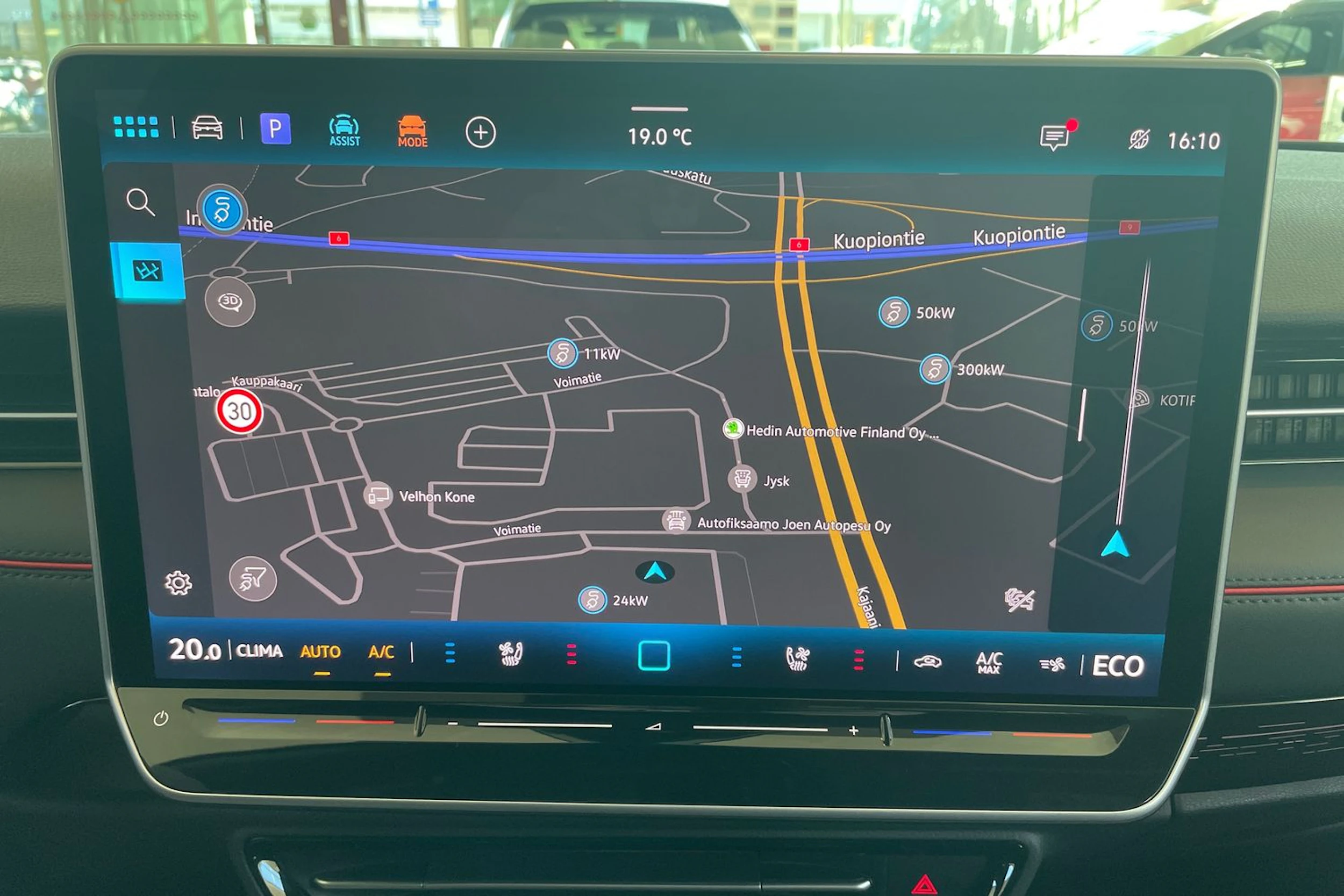 sininen Volkswagen ID.7 2025 kuva 13.