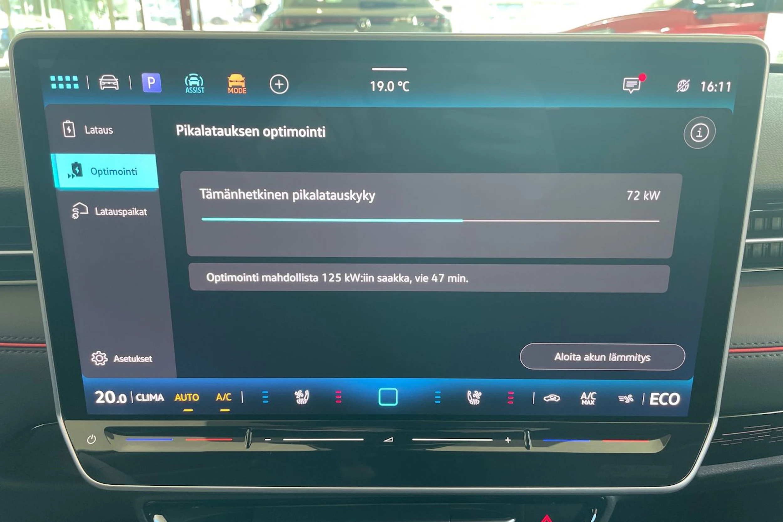 sininen Volkswagen ID.7 2025 kuva 14.