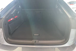 sininen Volkswagen ID.7 2025 kuva 17.