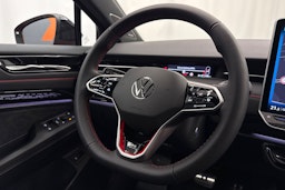 met. punainen Volkswagen ID.7 2025 kuva 10.