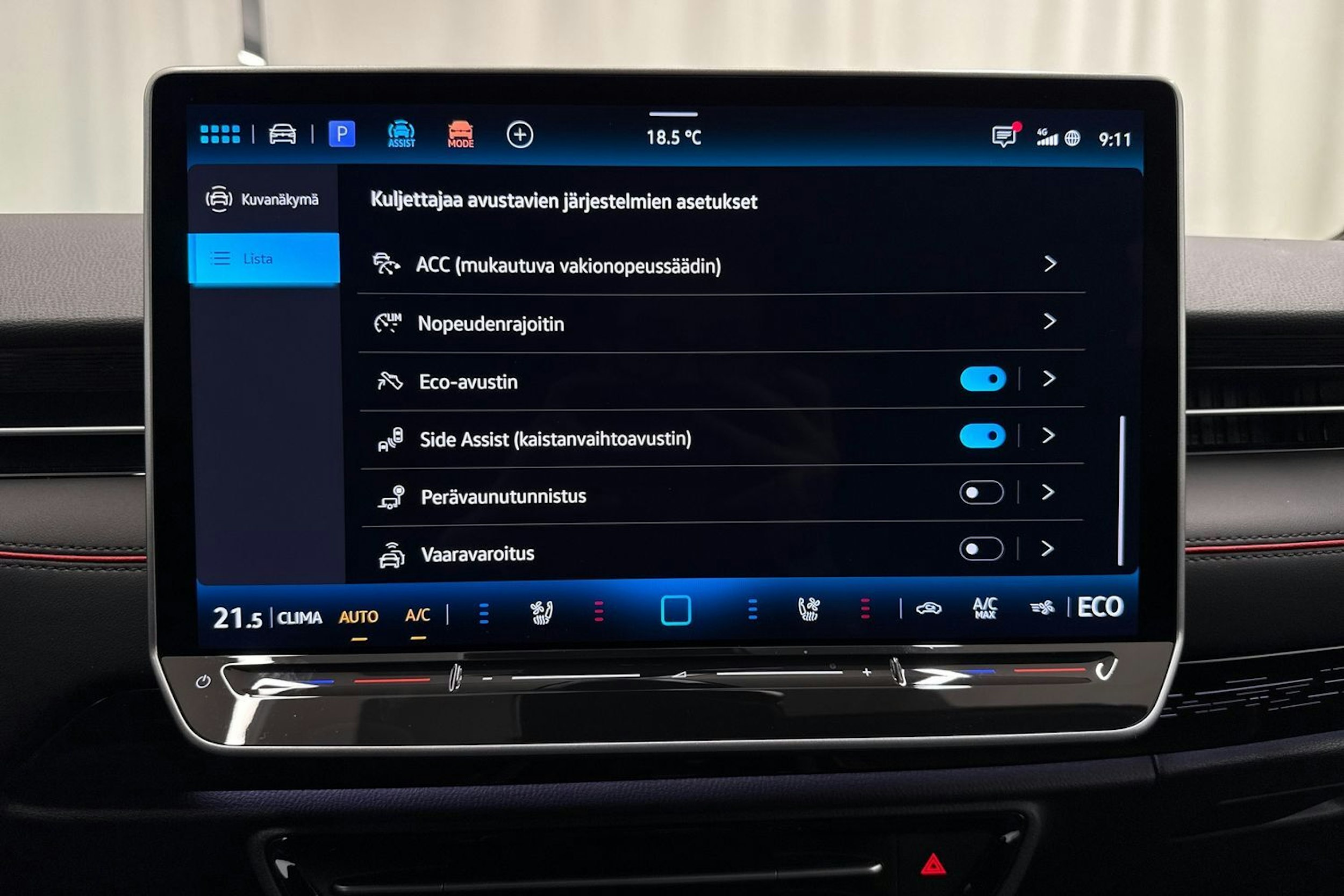 met. punainen Volkswagen ID.7 2025 kuva 22.