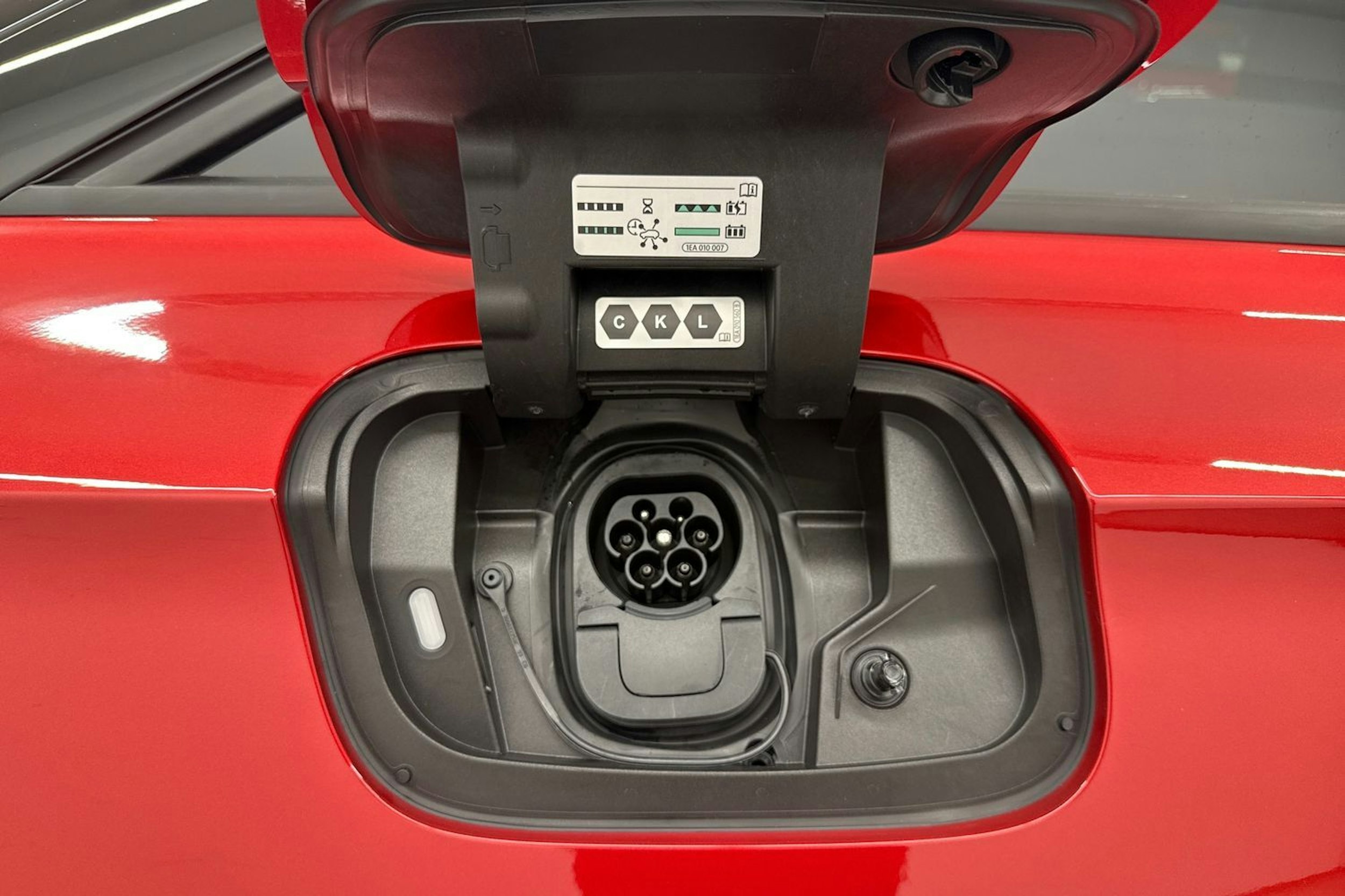 met. punainen Volkswagen ID.7 2025 kuva 36.