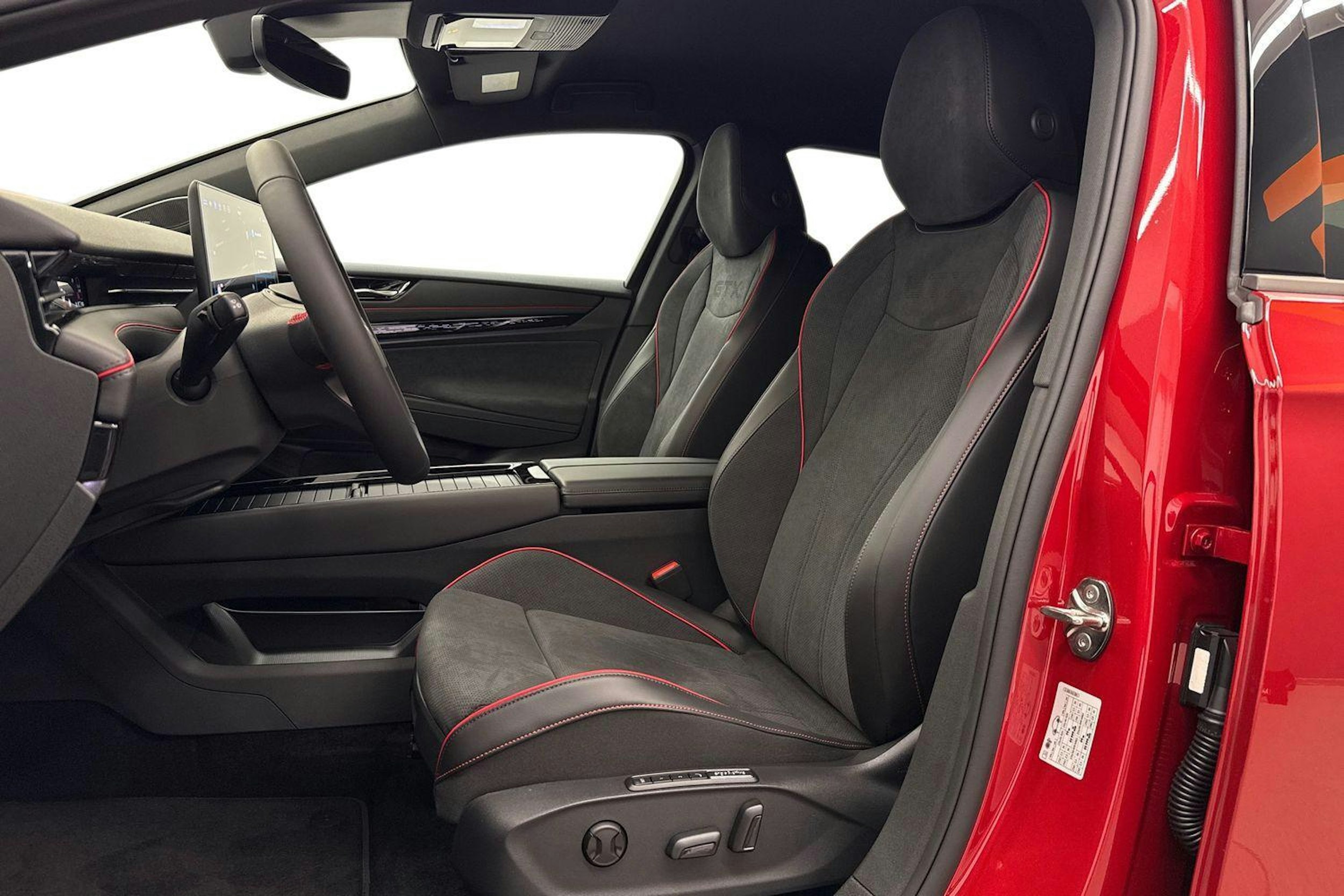 met. punainen Volkswagen ID.7 2025 kuva 37.