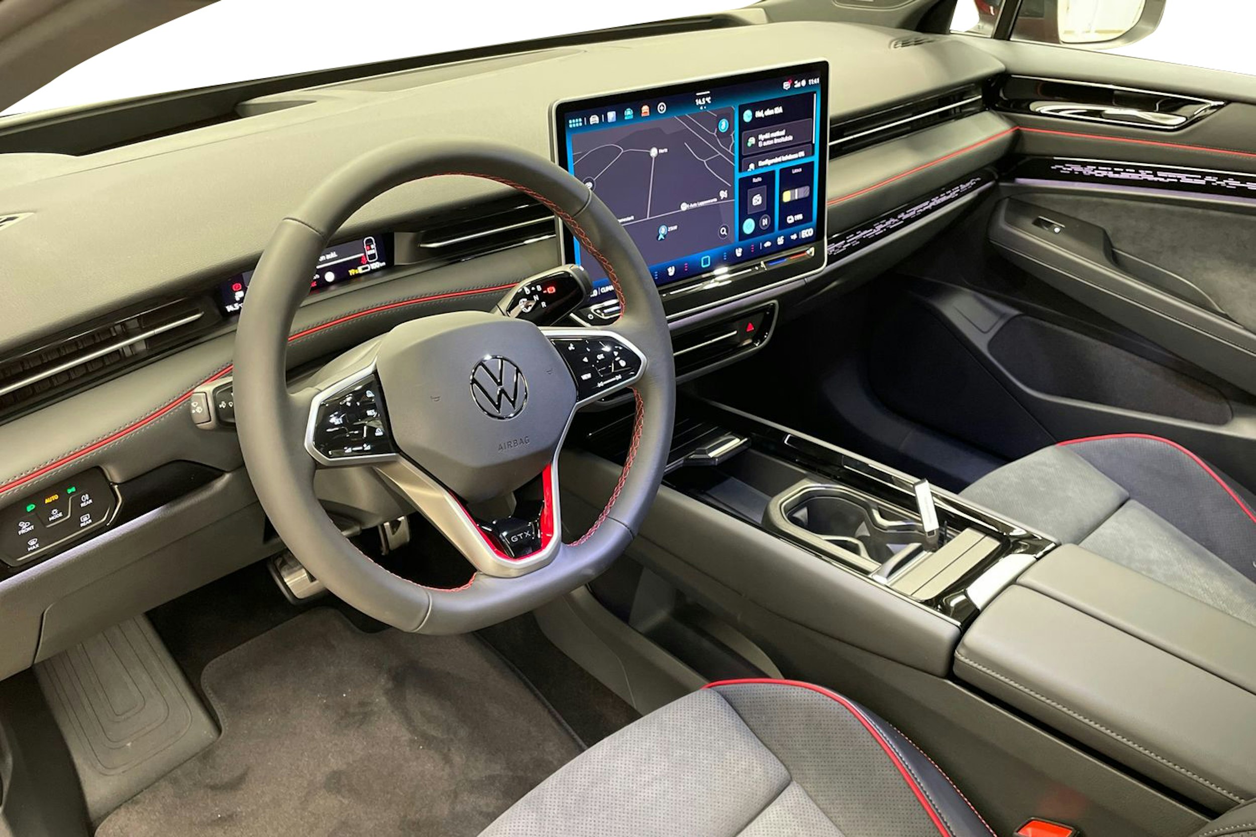 punainen Volkswagen ID.7 2025 kuva 6.