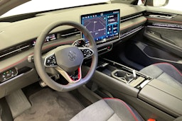 punainen Volkswagen ID.7 2025 kuva 6.