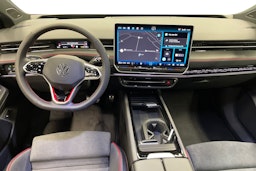 punainen Volkswagen ID.7 2025 kuva 7.