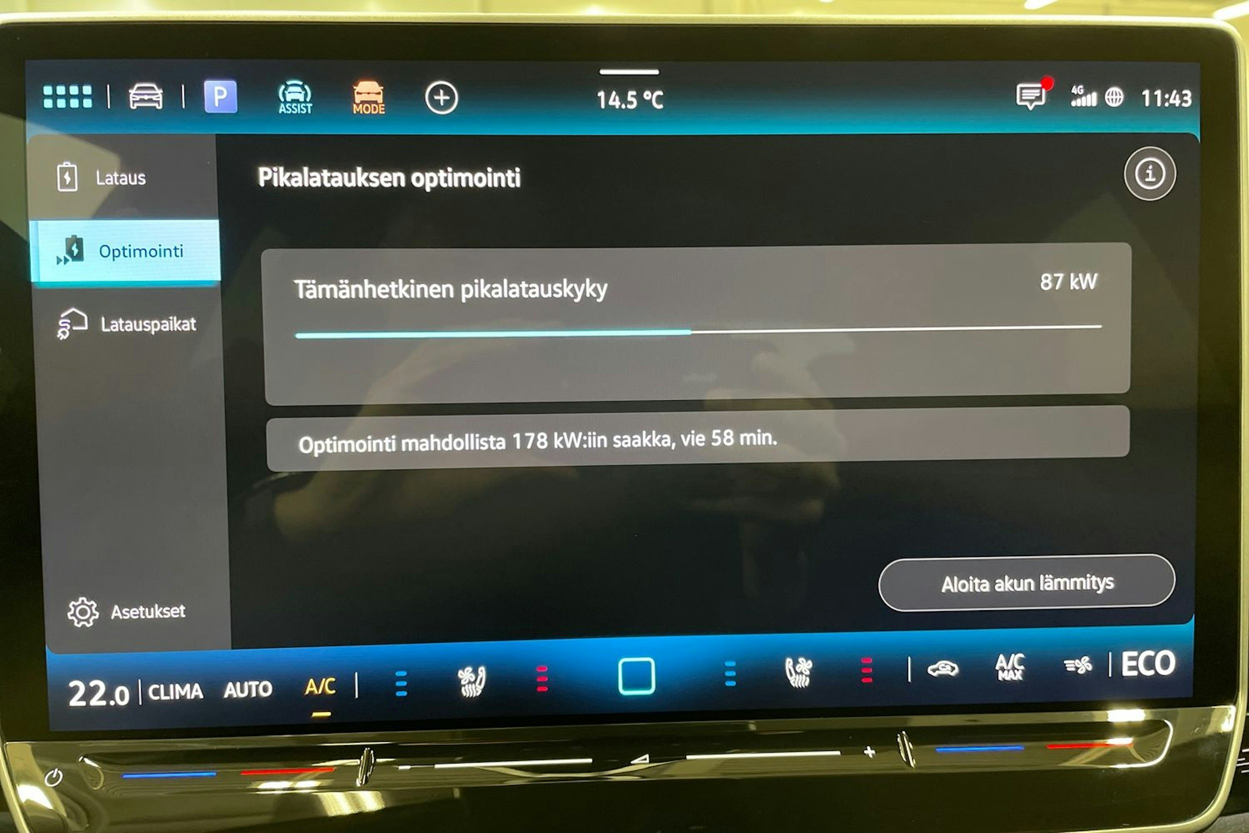 punainen Volkswagen ID.7 2025 kuva 10.