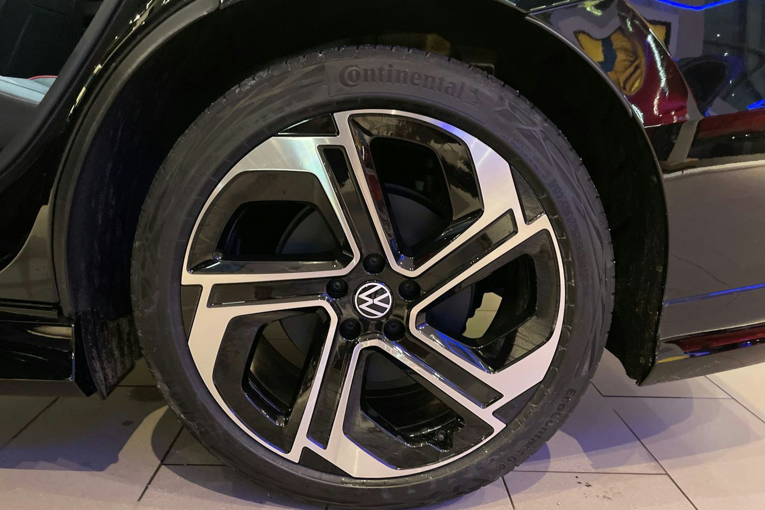 met. musta Volkswagen ID.7 2025 kuva 10.