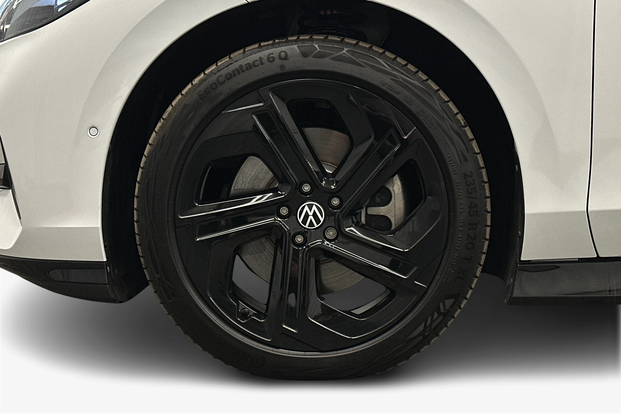 valkoinen Volkswagen ID.7 2025 kuva 12.