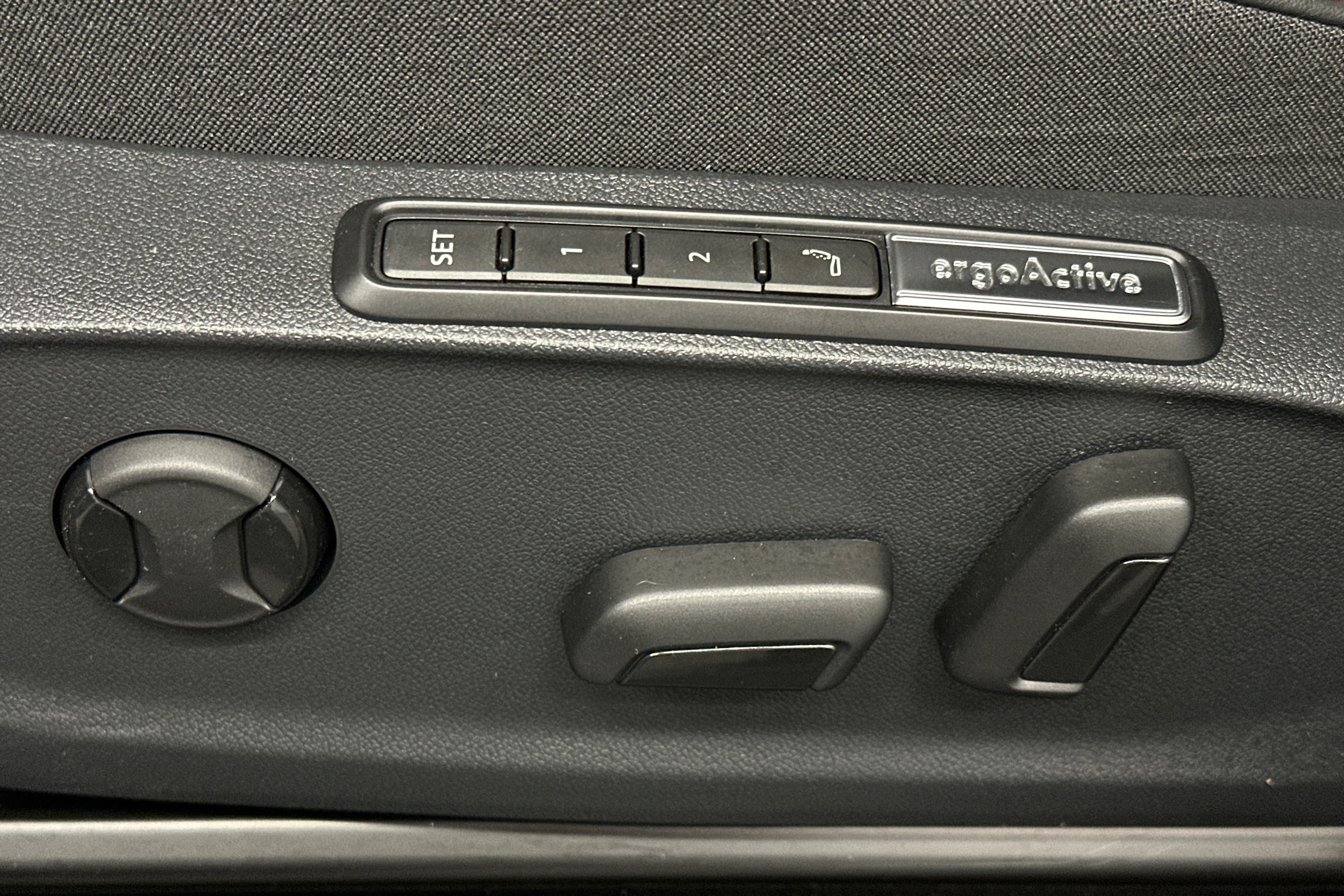 valkoinen Volkswagen ID.7 2025 kuva 20.