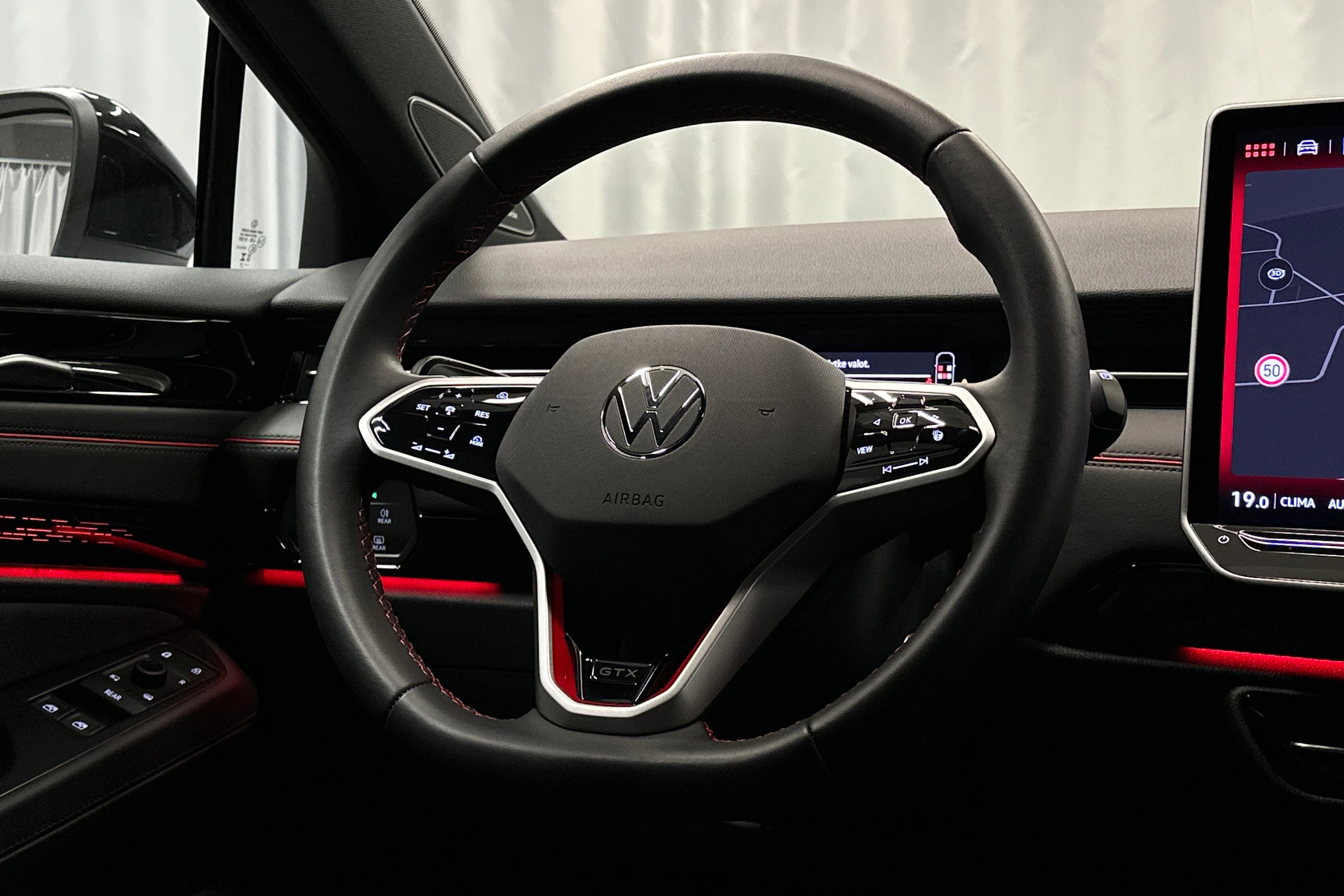 valkoinen Volkswagen ID.7 2025 kuva 22.