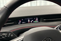 punainen Volkswagen ID.7 2025 kuva 11.