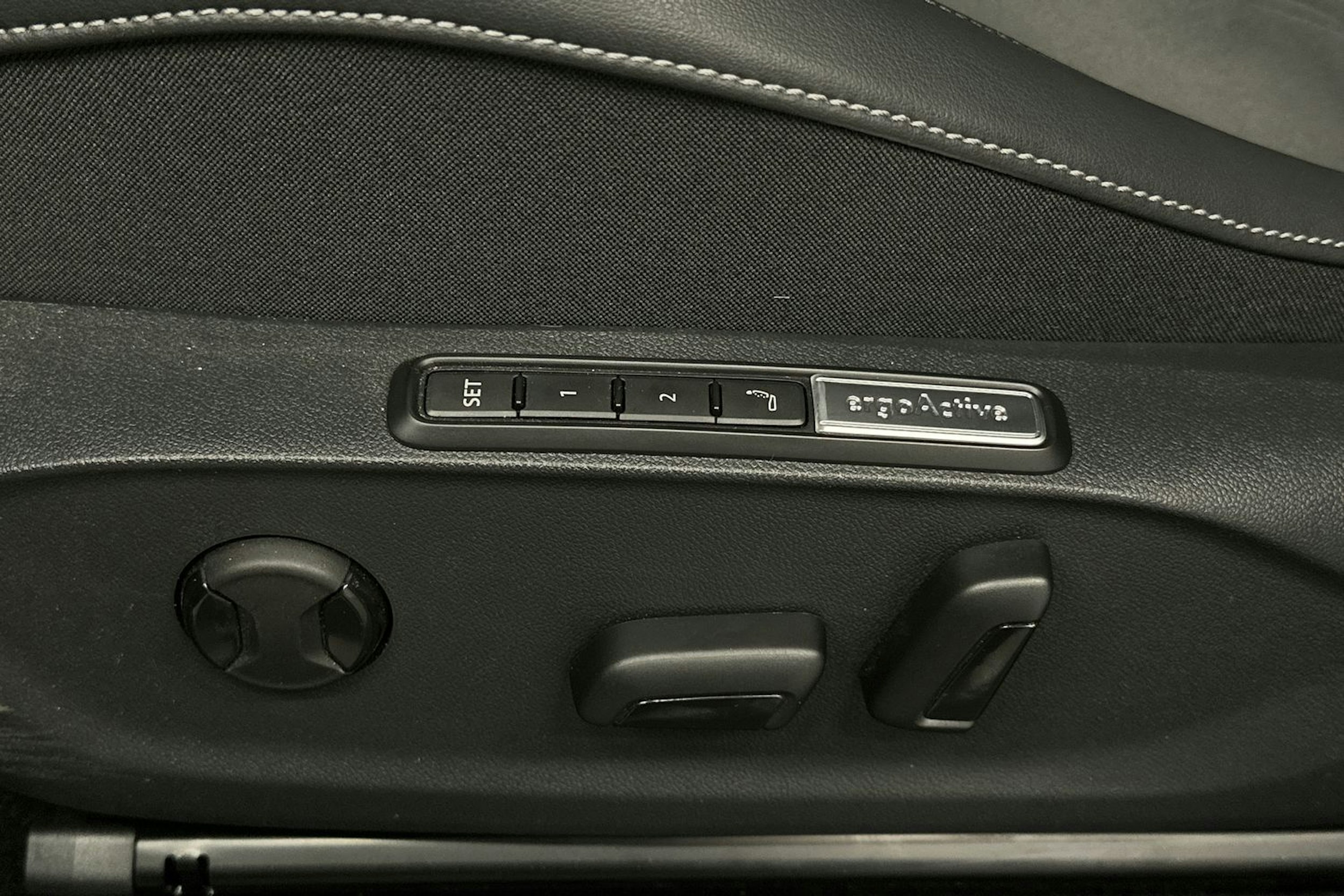 musta Volkswagen ID.7 2025 kuva 15.