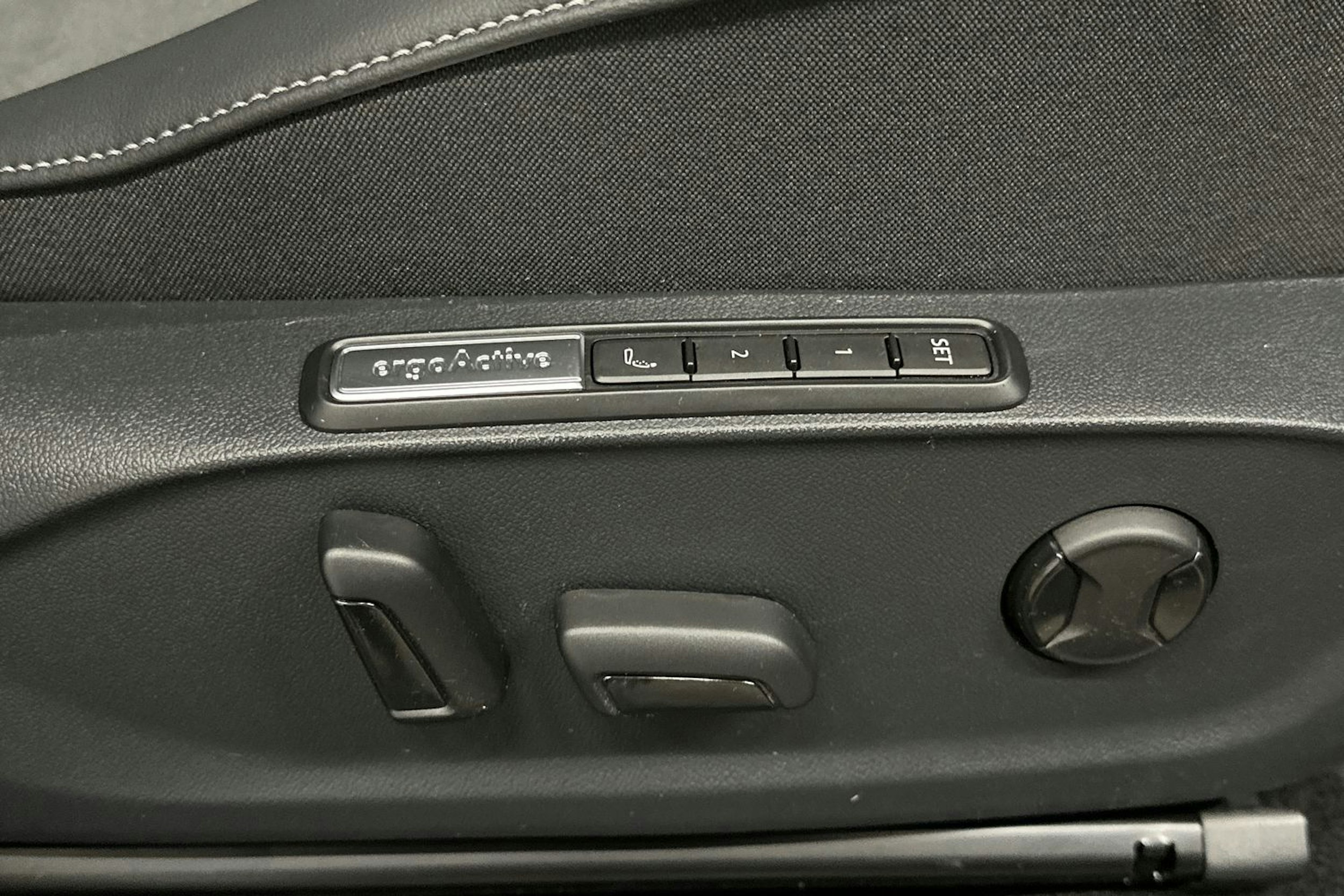 musta Volkswagen ID.7 2025 kuva 16.