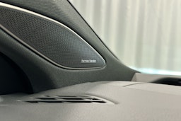 sininen Volkswagen ID.7 2025 kuva 24.