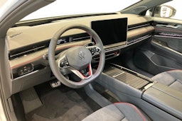 valkoinen Volkswagen ID.7 2025 kuva 6.