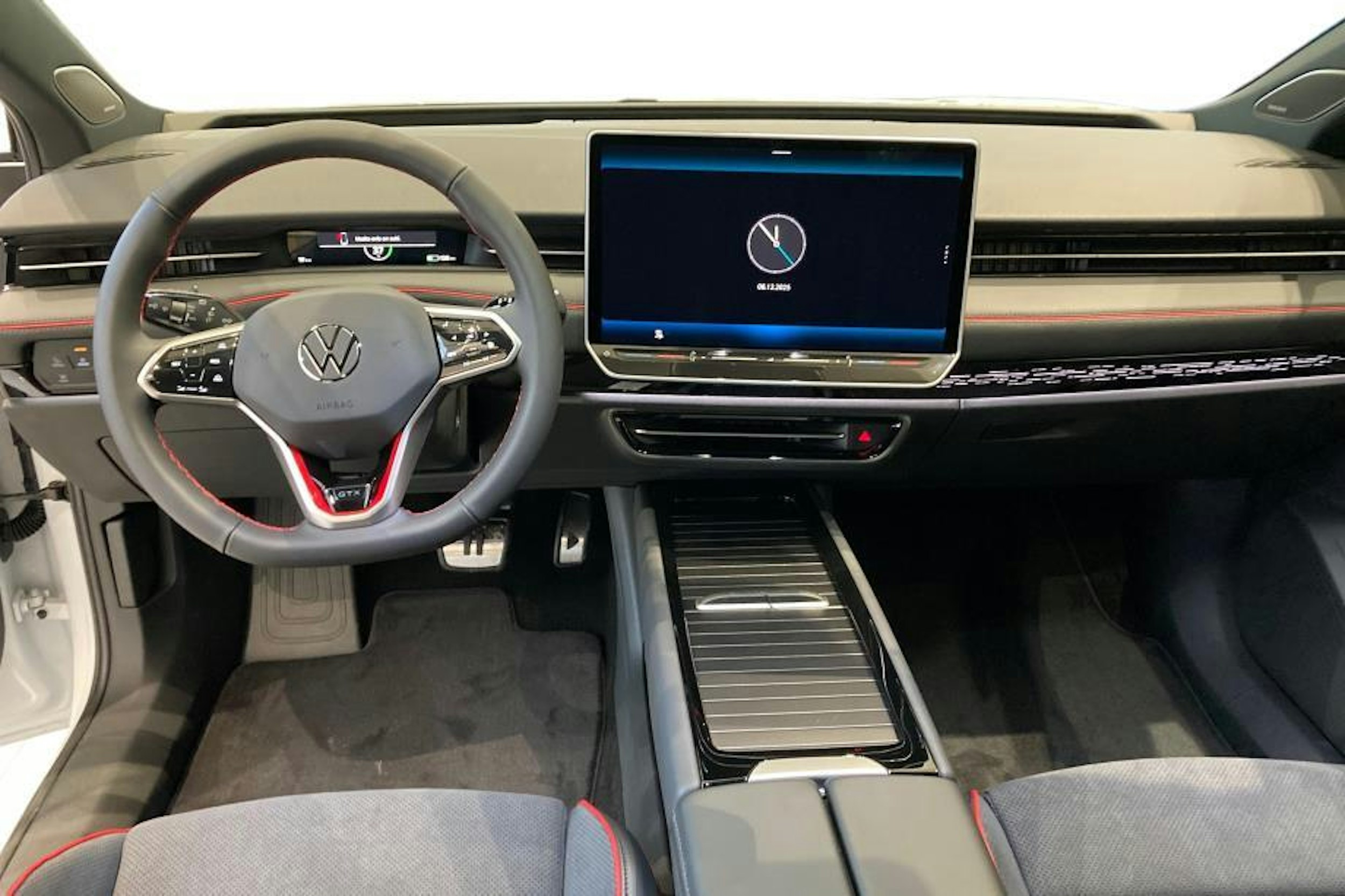 valkoinen Volkswagen ID.7 2025 kuva 7.