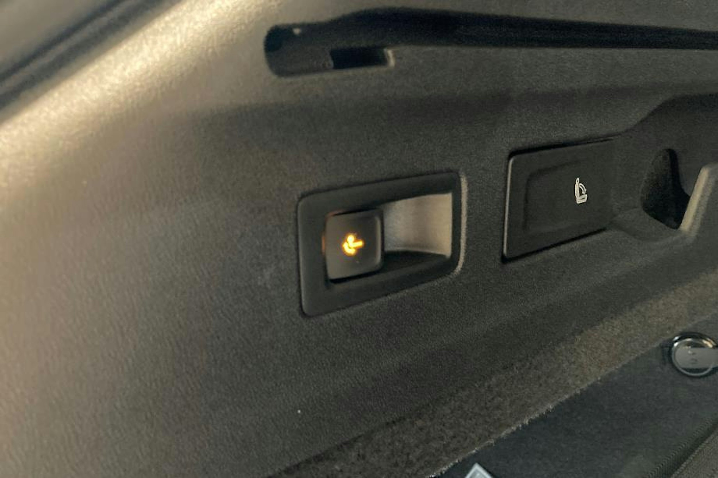 valkoinen Volkswagen ID.7 2025 kuva 19.