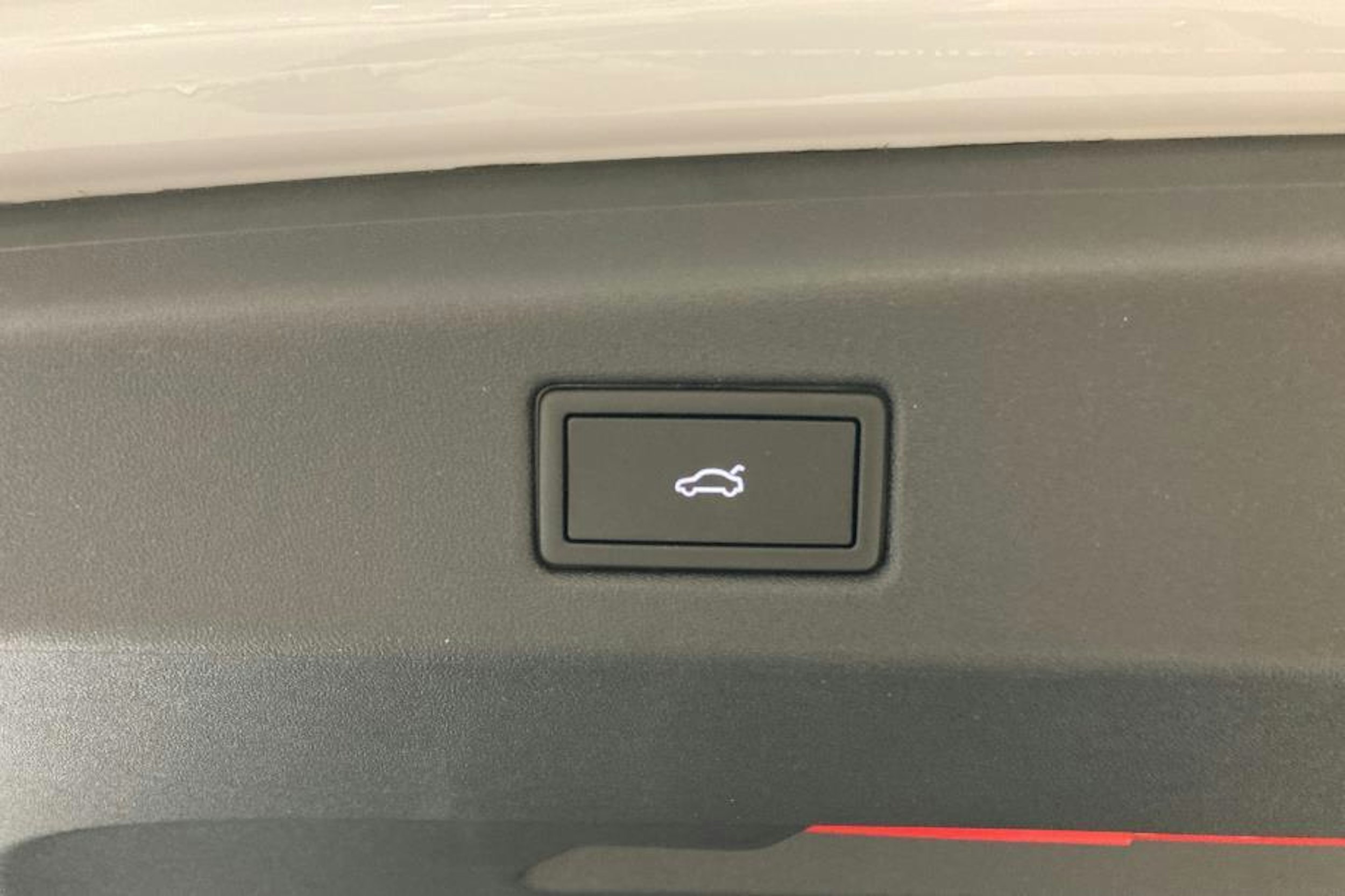 valkoinen Volkswagen ID.7 2025 kuva 21.