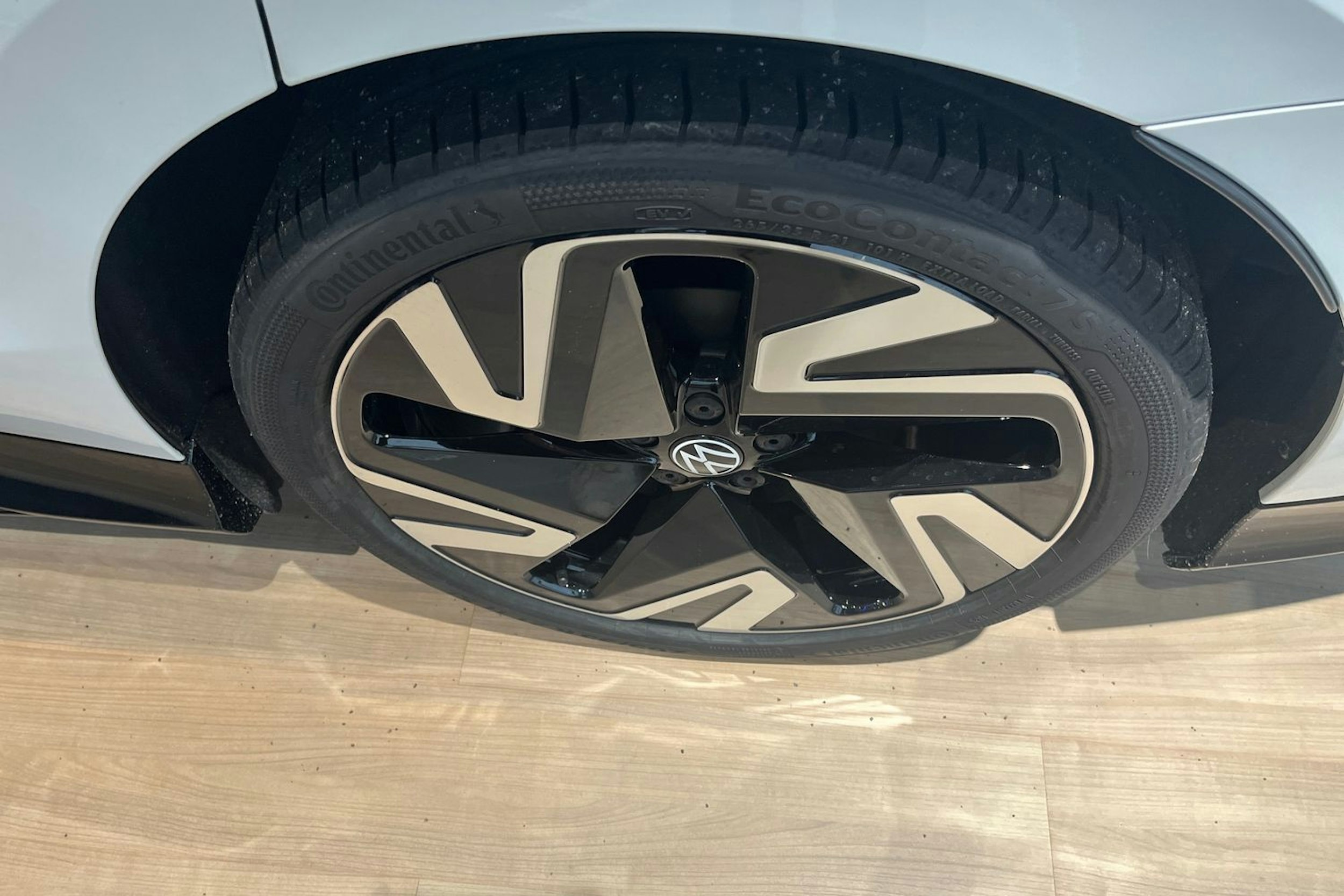 valkoinen Volkswagen ID.7 2025 kuva 10.