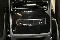 valkoinen Volkswagen ID.7 2025 kuva 13.