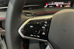 valkoinen Volkswagen ID.7 2025 kuva 15.