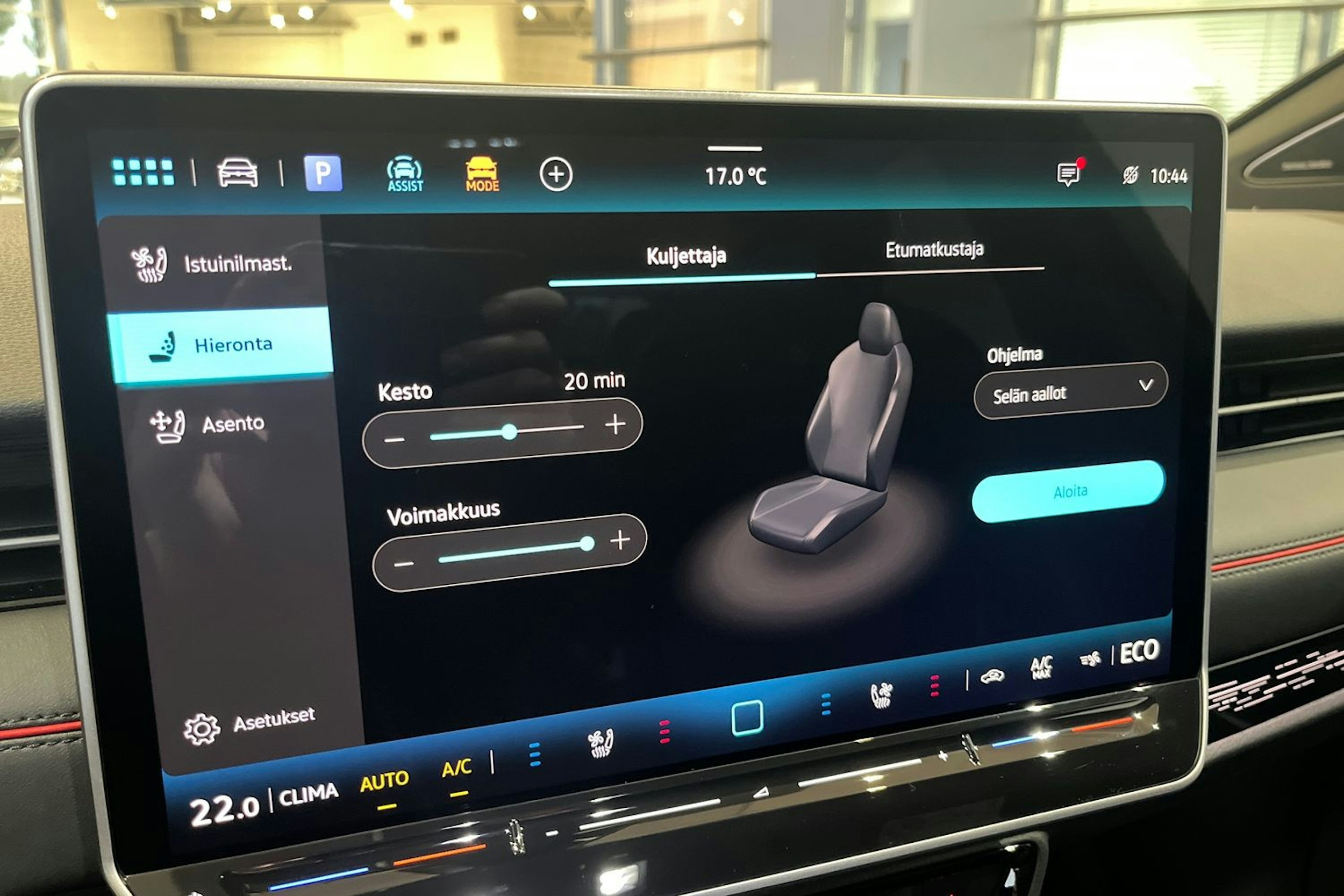 valkoinen Volkswagen ID.7 2025 kuva 22.