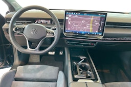 sininen Volkswagen ID.7 2025 kuva 7.