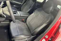 punainen Volkswagen ID.7 2025 kuva 30.