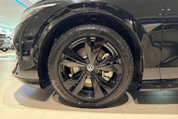 musta Volkswagen ID.7 2025 kuva 10.