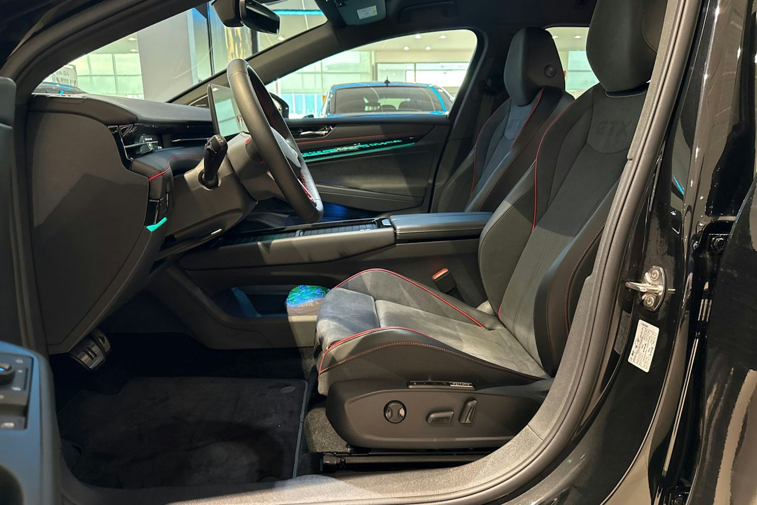 musta Volkswagen ID.7 2025 kuva 11.