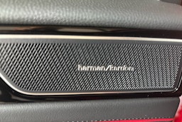punainen Volkswagen ID.7 2025 kuva 14.