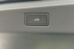 sininen Volkswagen ID.7 2025 kuva 12.